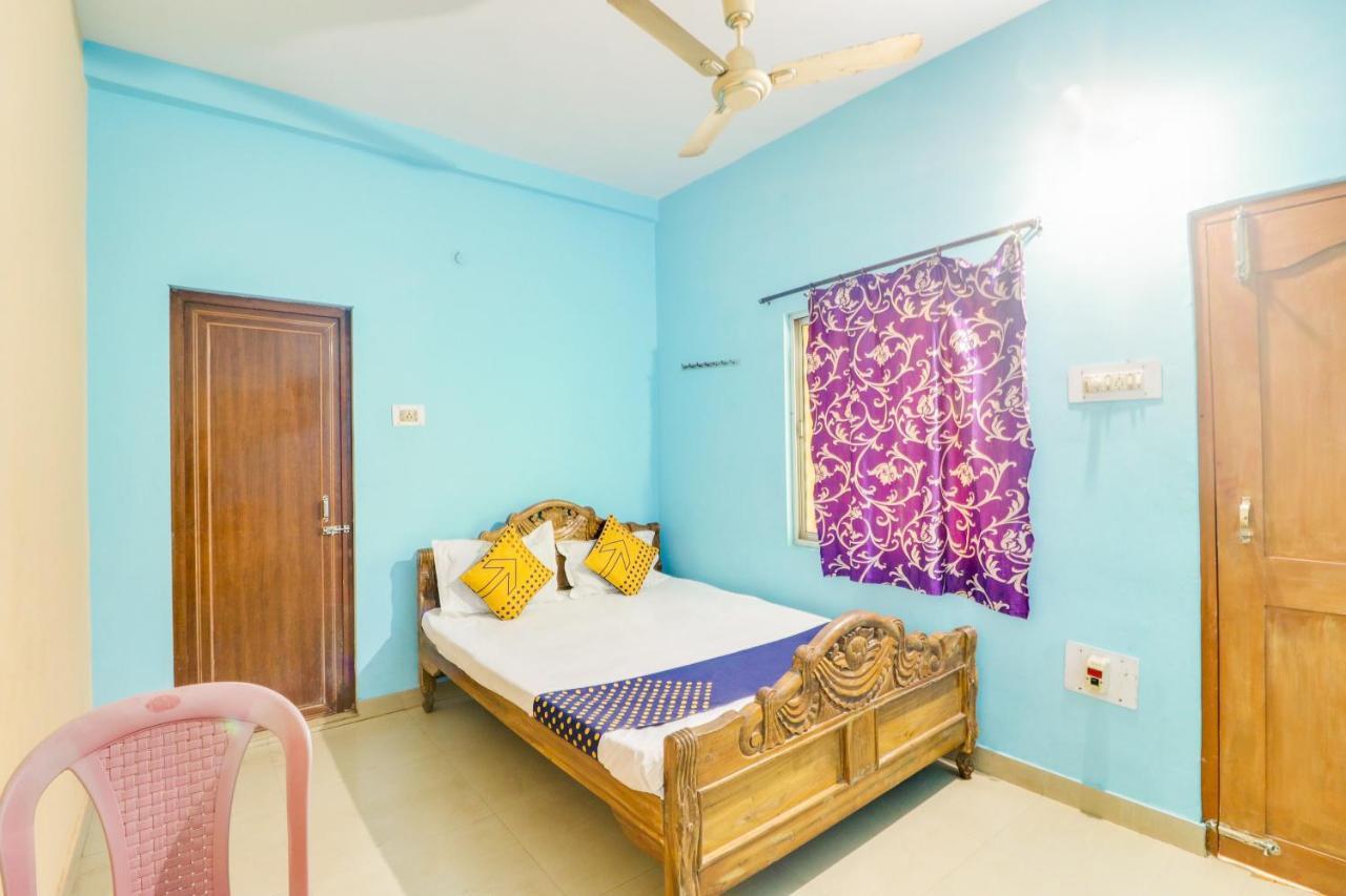 بوري Spot On 68703 Delight Inn المظهر الخارجي الصورة
