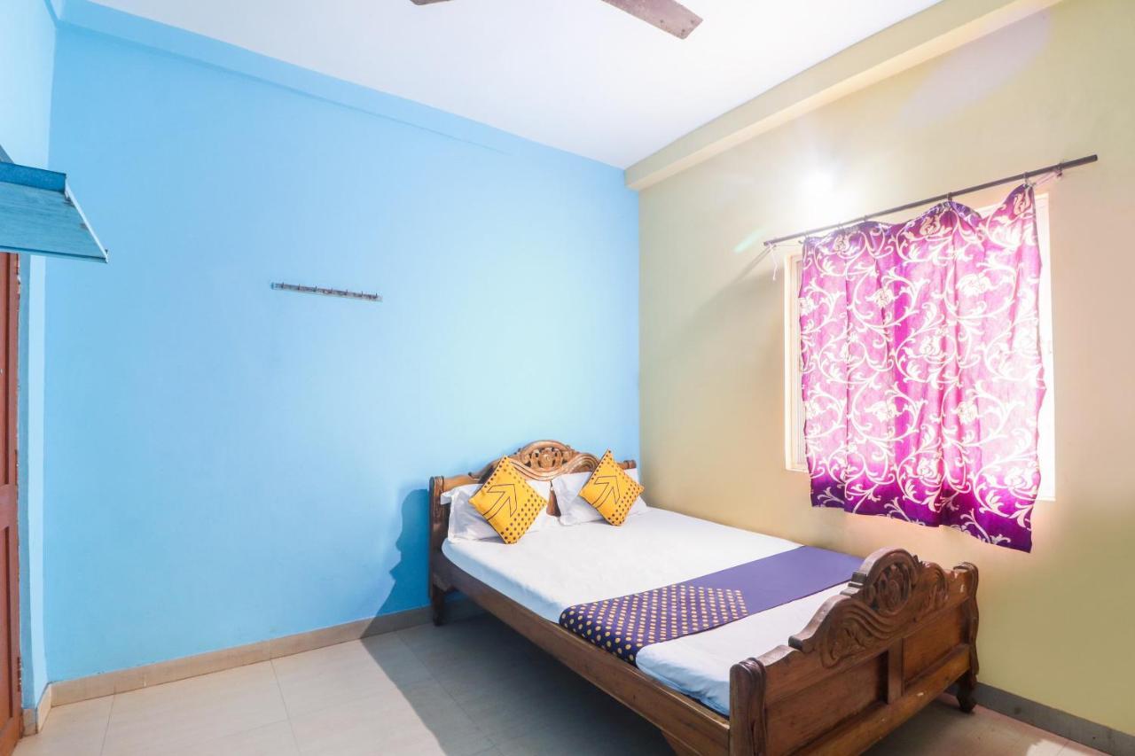 بوري Spot On 68703 Delight Inn المظهر الخارجي الصورة